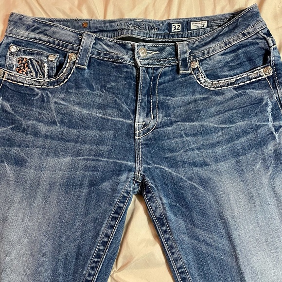 Miss Me. 32. Boot Cut. Super Cute - Picture 2 of 4